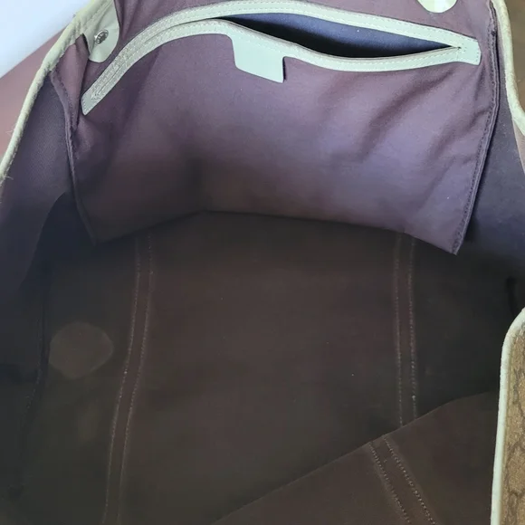 Gucci Tote - Picture 13 of 16